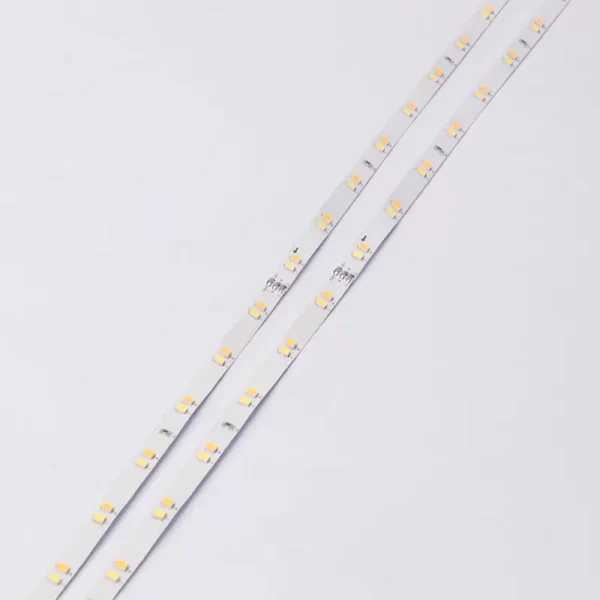 CL-P24D72-W08 dual-color strip close-up
